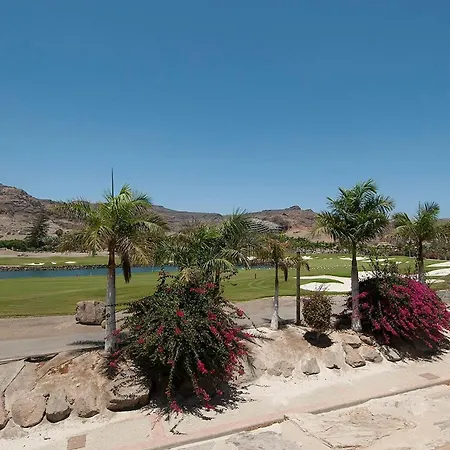 Tauro Deluxe Villa