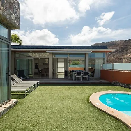 Tauro Deluxe Villa *