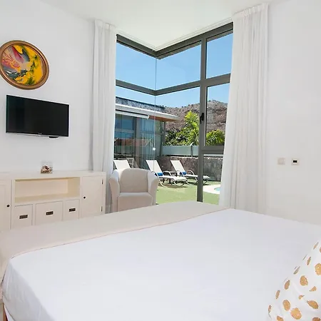 Tauro Deluxe Villa *