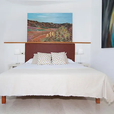 Tauro Deluxe Villa