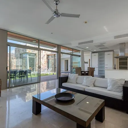 Tauro Deluxe La Playa de Tauro