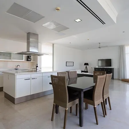 Tauro Deluxe Villa