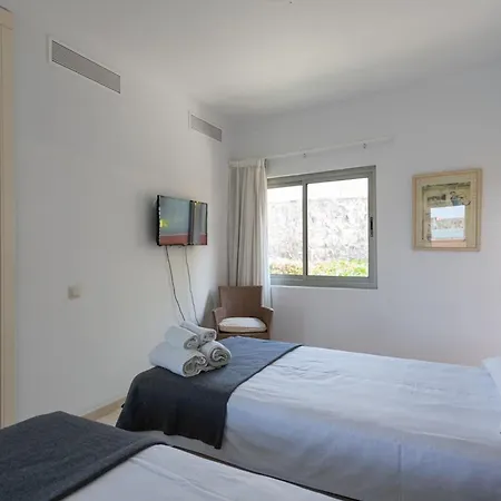 Tauro Deluxe Villa