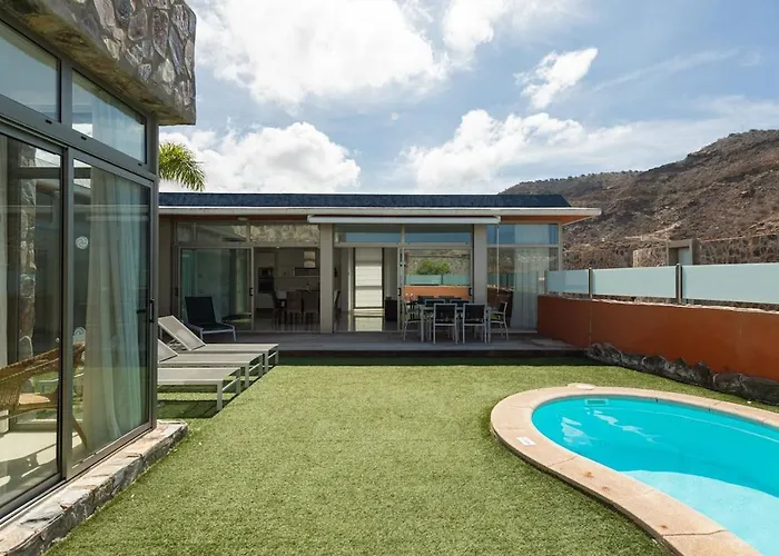 Tauro Deluxe Villa *