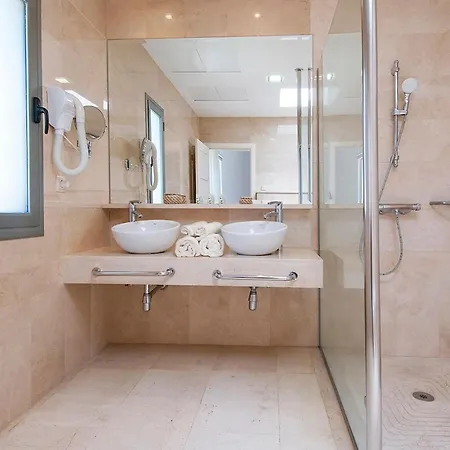 Tauro Deluxe La Playa de Tauro