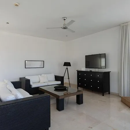 Tauro Deluxe Willa La Playa de Tauro